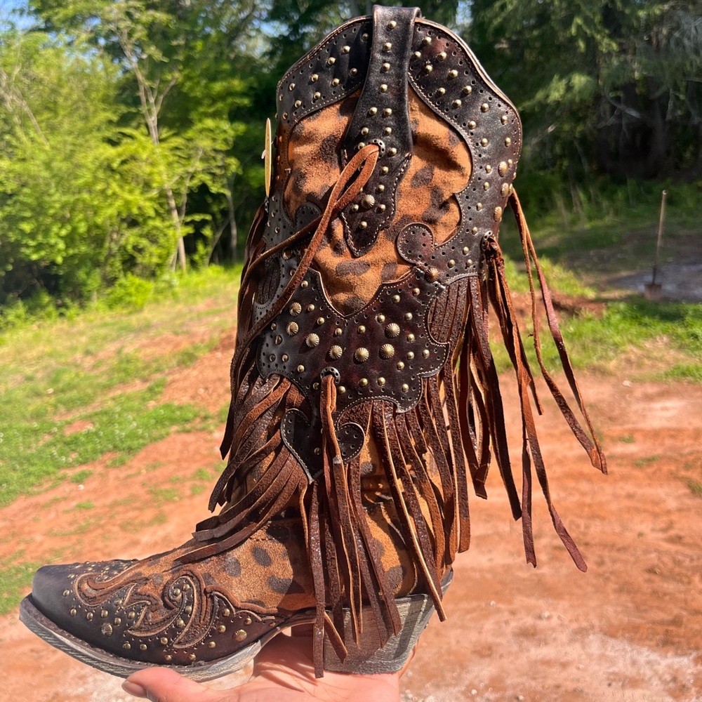 Cowgirl boots size 6 unworn